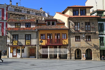 Casas de estilo popular núms. 18-26