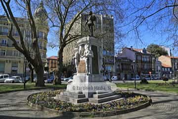 Escultura «Pedro Menéndez de Avilés» en Avilés