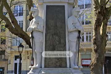 Escultura «Pedro Menéndez de Avilés» en Avilés