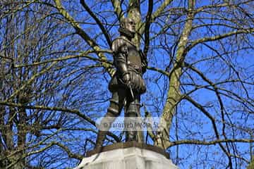 Escultura «Pedro Menéndez de Avilés» en Avilés