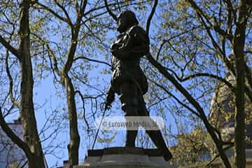 Escultura «Pedro Menéndez de Avilés» en Avilés