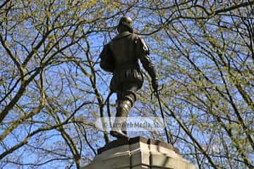 Escultura «Pedro Menéndez de Avilés» en Avilés