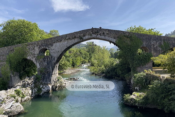 «Puente romano» sobre el río Sella en Cangas de Onís