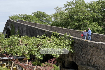 «Puente romano» sobre el río Sella en Cangas de Onís