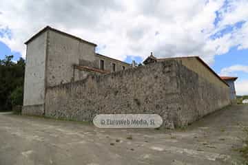 Iglesia de Santiago de Gobiendes