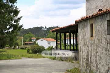 Iglesia de Santiago de Gobiendes