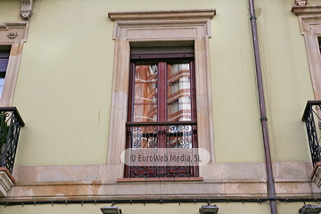 Edificio calle Capua, 4