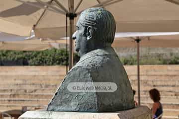 Escultura «Arturo Arias»