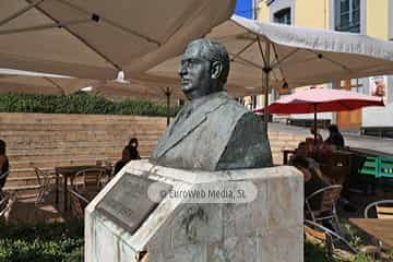 Escultura «Arturo Arias»