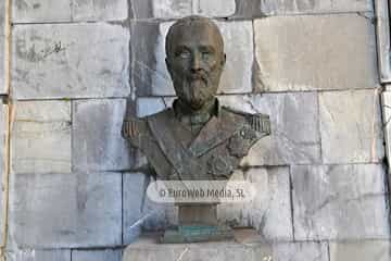 Escultura «Monumento a Claudio Alvargonzález Sánchez»