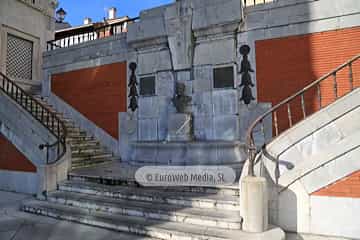 Escultura «Monumento a Claudio Alvargonzález Sánchez»