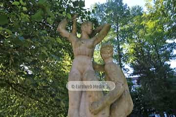Escultura «Desnudos»