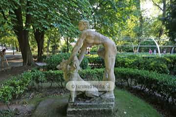 Escultura «Diana cazadora»