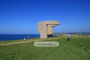 Escultura «Elogio del Horizonte»