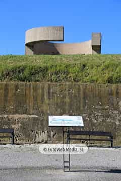 Escultura «Elogio del Horizonte»
