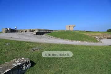 Escultura «Elogio del Horizonte»