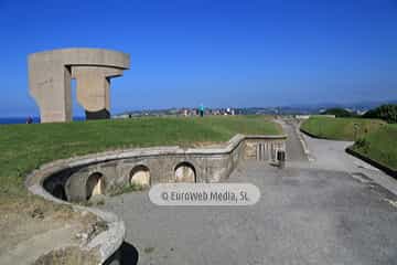 Escultura «Elogio del Horizonte»