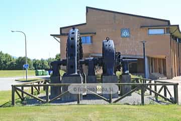 Escultura «En memoria de los Ingenieros Industriales precedentes»