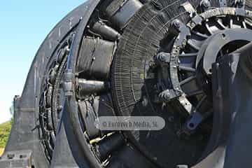 Escultura «En memoria de los Ingenieros Industriales precedentes»