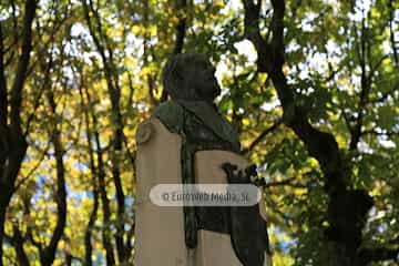 Escultura «Evaristo San Miguel»