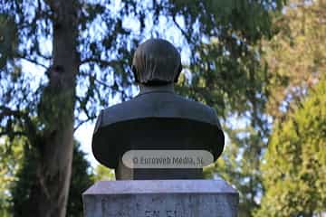 Escultura «Monumento a Manuel Rodríguez Lana, Marola»