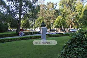 Escultura «Monumento a Manuel Rodríguez Lana, Marola»