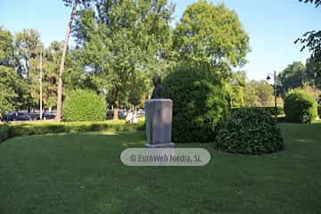 Escultura «Monumento a Manuel Rodríguez Lana, Marola»