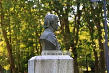 Escultura «Monumento a Manuel Rodríguez Lana, Marola»