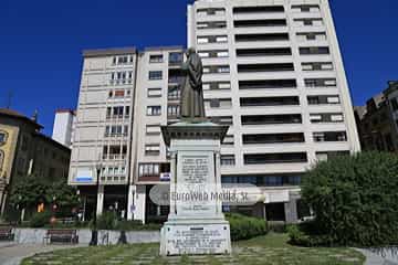 Escultura «Monumento a Jovellanos» (Gijón). Escultura «Monumento a Jovellanos»