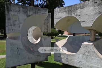 Escultura «Monumento a la Paz Mundial»
