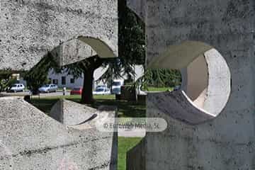 Escultura «Monumento a la Paz Mundial»