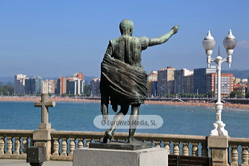 Escultura «Octavio Augusto»