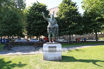 Escultura «Octavio Augusto»