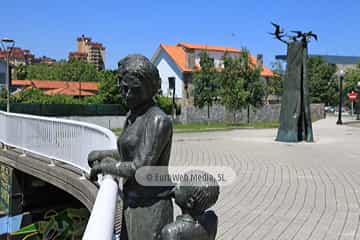 Escultura «Sentimientos» en Gijón