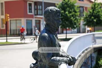 Escultura «Sentimientos» en Gijón