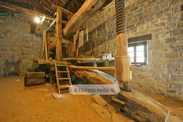 Muséu Etnográficu del Pueblu d'Asturies - Museo Etnográfico del Pueblo de Asturias