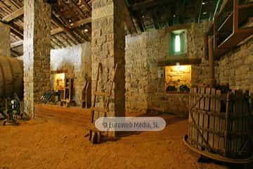 Muséu Etnográficu del Pueblu d'Asturies - Museo Etnográfico del Pueblo de Asturias