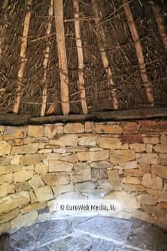 Muséu Etnográficu del Pueblu d'Asturies - Museo Etnográfico del Pueblo de Asturias