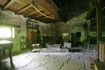 Muséu Etnográficu del Pueblu d'Asturies - Museo Etnográfico del Pueblo de Asturias