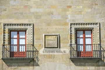 Palacio de Revillagigedo o del Marqués de San Esteban del Mar
