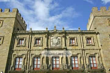 Palacio de Revillagigedo o del Marqués de San Esteban del Mar