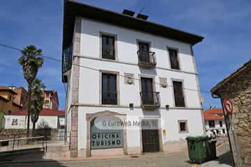 Palacio de la Marquesa de Fontela o Casa de Cienfuegos en Grado