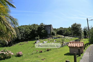 Torre de Tronquedo / Torre de Andrín. Torre de Tronquedo - Torre de Andrín