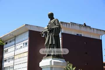 Escultura «Monumento a Posada Herrera»