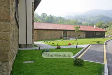 Palacio de Arriba o de los Bernardo de Miranda en Cenera