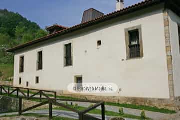 Palacio de Arriba o de los Bernardo de Miranda en Cenera