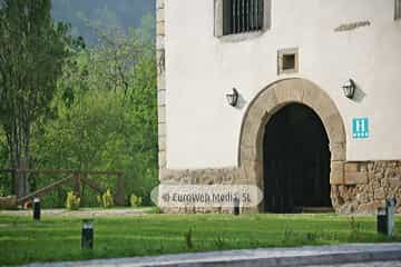 Palacio de Arriba o de los Bernardo de Miranda en Cenera