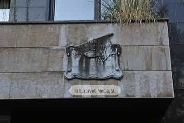 Escultura «Placa en memoria del cabo Luis Noval»