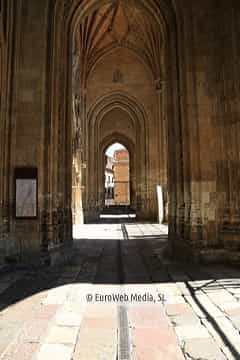 Exteriores. Catedral de Oviedo