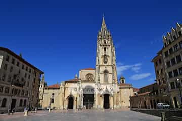 Exteriores. Catedral de Oviedo